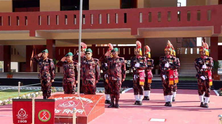 টেকনাফ ও সেন্টমার্টিনে নতুন বিওপি উদ্বোধন করলেন বিজিবি মহাপর