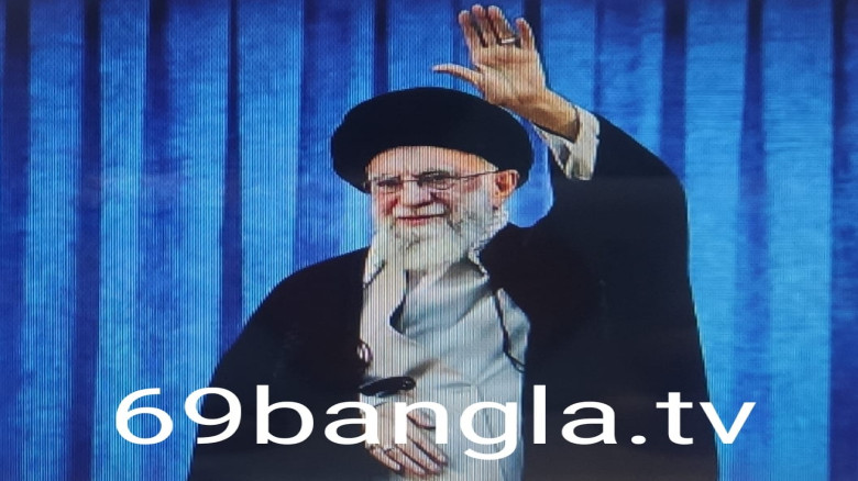 খামেনির উপদেষ্টা শামখানি ও বিপ্লবী গার্ড প্রধান পাকপুরও নিহত হয়েছেন: ইরান...