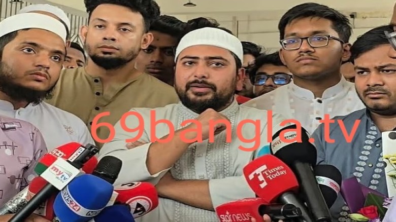 সংস্কার প্রশ্নে নাহিদ ইসলাম অধ্যাপক ইউনূসসহ সাবেক উপদেষ্টাদে