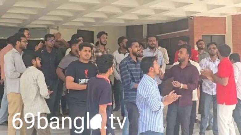 মাওলানা ভাসানী বিশ্ববিদ্যালয়ে উত্তেজনা প্রক্টরের পদত্যাগ দাব