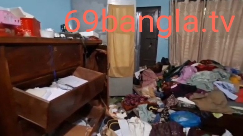 ডাকাতির আতঙ্ক ।। ব্যবসায়ীর বাড়িতে হামলা/১৫ লক্ষাধিক টাকার মালামাল লুট